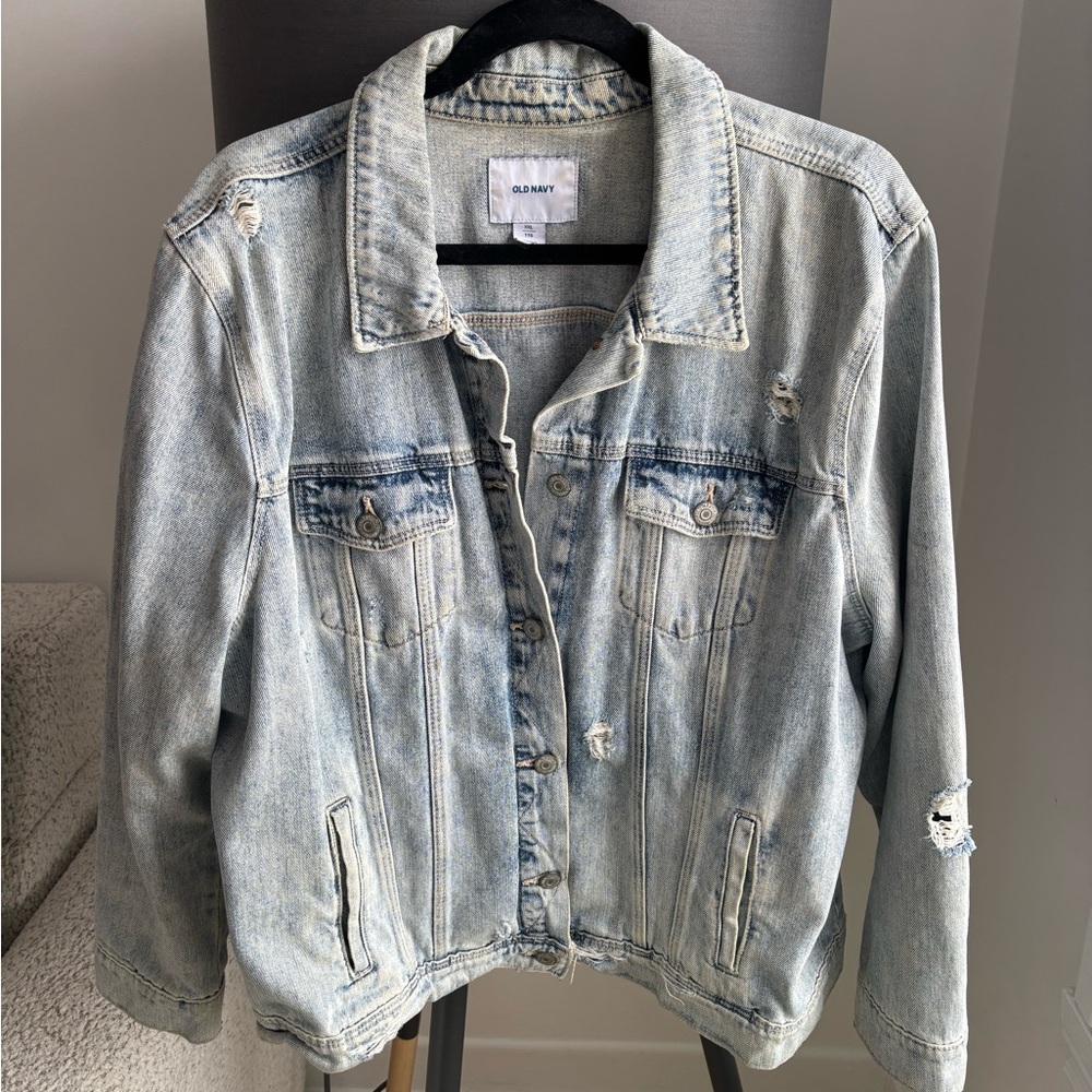 Old Navy Women's Light Blue Distressed Jean Jacket